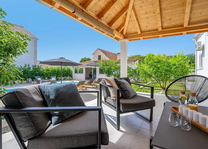 Luxury Essencia Brac With Heated Pool