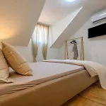 Luxury Essencia Brac With Heated Pool * מילנה