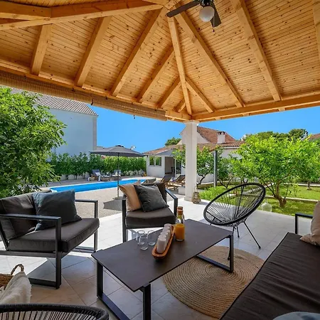 Luxury Essencia Brac With Heated Pool Villa *