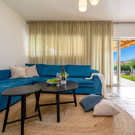 Luxury Essencia Brac With Heated Pool