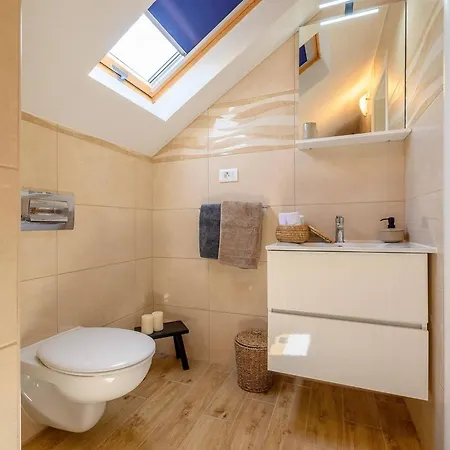 וילה Luxury Essencia Brac With Heated Pool מילנה