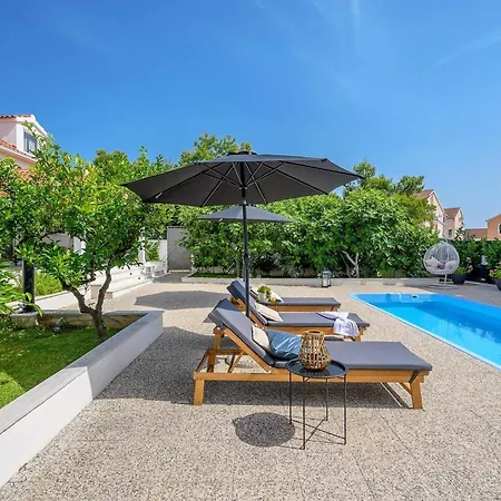 Luxury Essencia Brac With Heated Pool