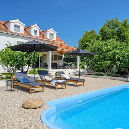 Villa Luxury Essencia Brac With Heated Pool *